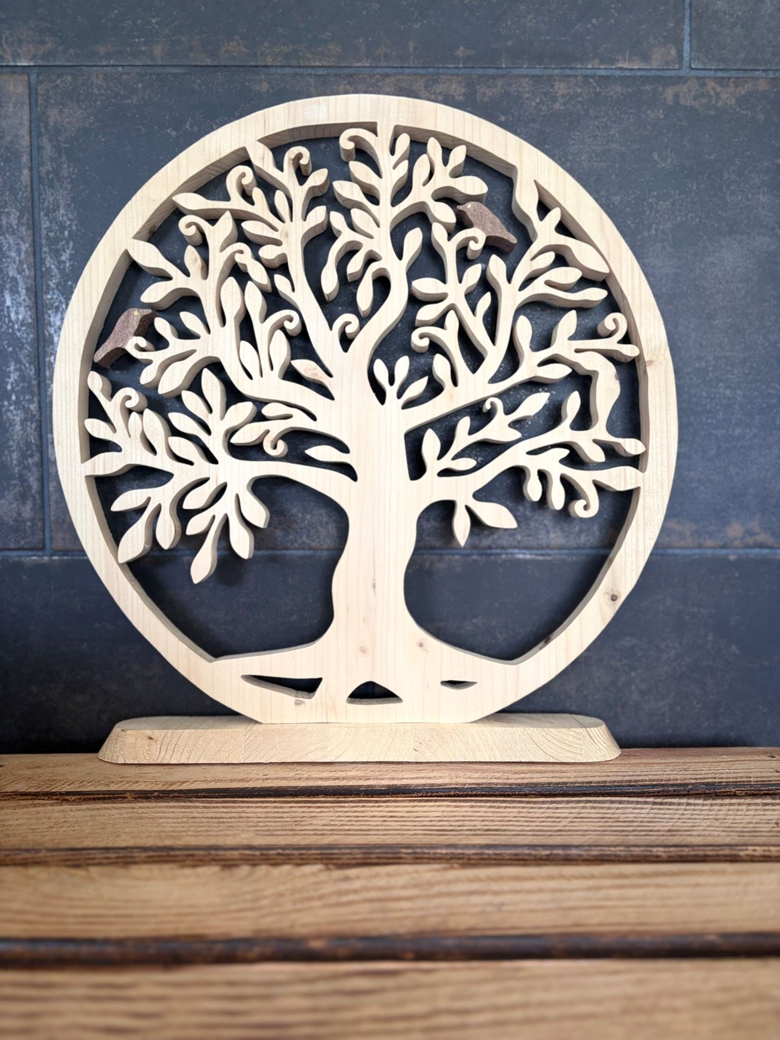Arbre de vie en bois avec contour
